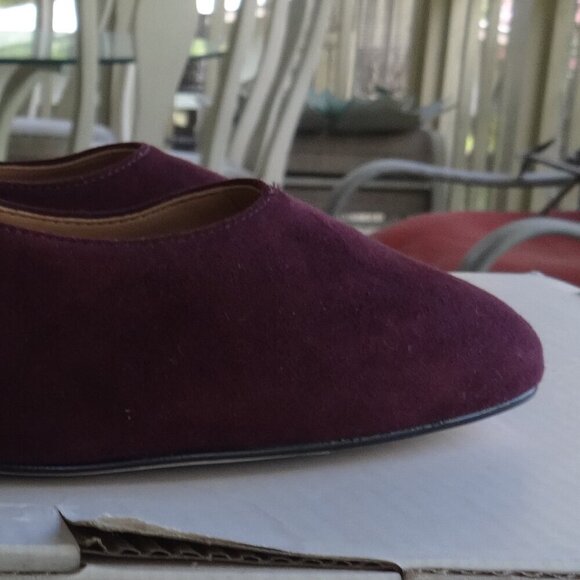 Talbots women's size 9&1/2M, Burgundy suede leather chunky heel shoes, round toe - Picture 9 of 16
